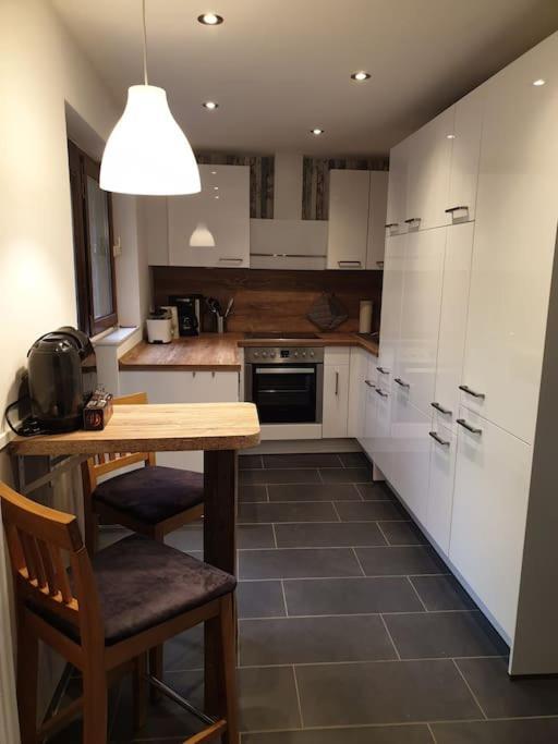 Apartment 3-zimmer / Wlan / Garten / Parkplatz